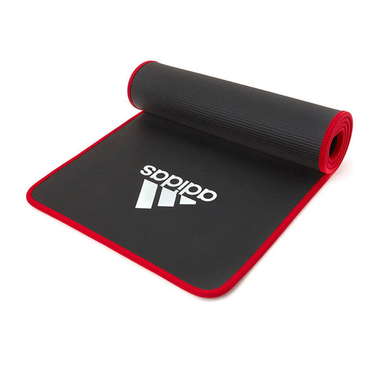 mat para entrenamiento adidas negro rojo admt-12235